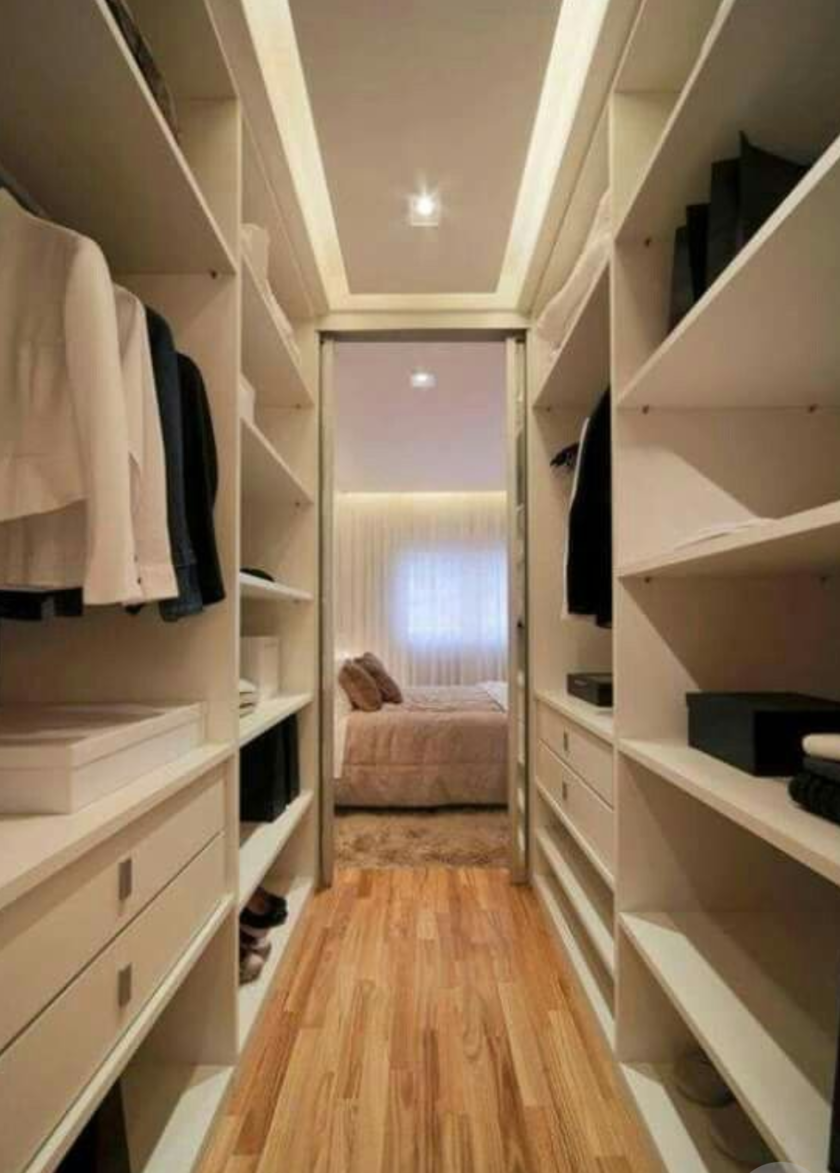 П-образная гардеробная комната в спальню Чита